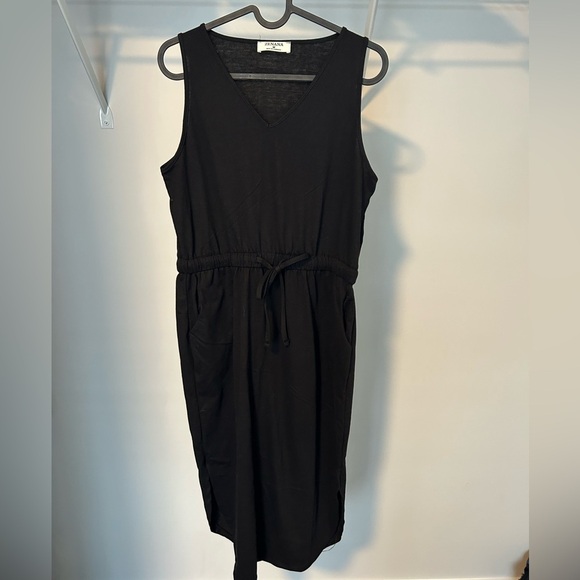 Zenana Outfitters Black Midi Dress - Picture 1 of 4